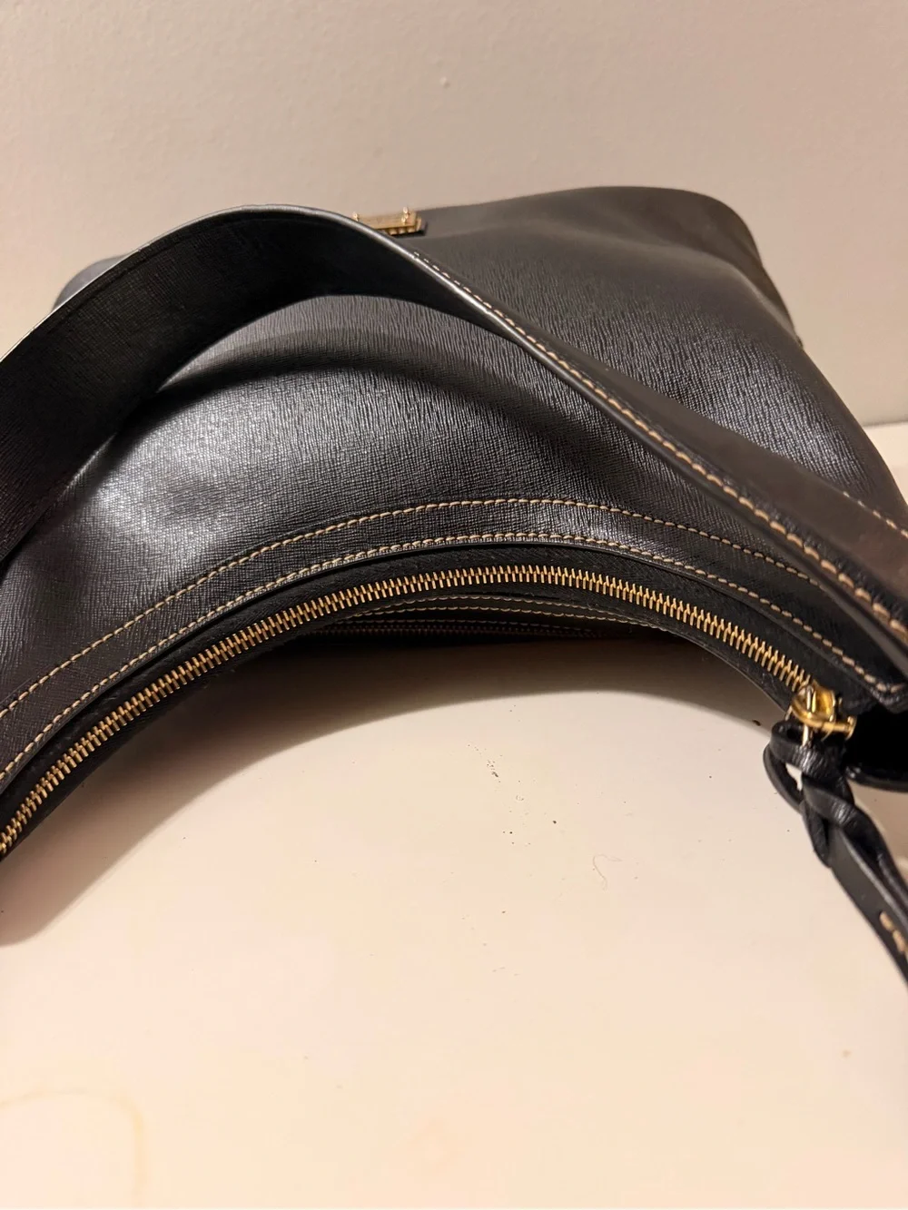 Dooney & Bourke Black Leather Shoulder Bag with Multicolor Logo Wallet
